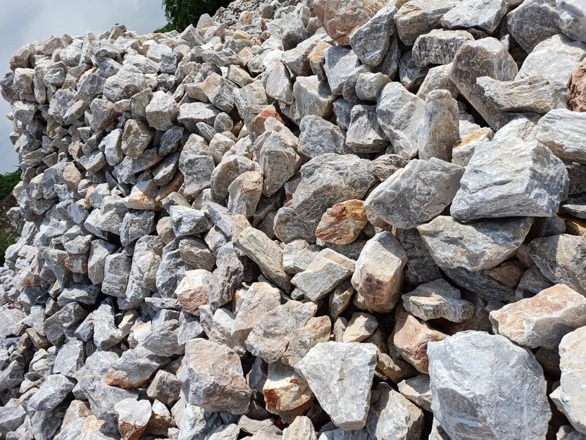 47 semi quartz lumps
